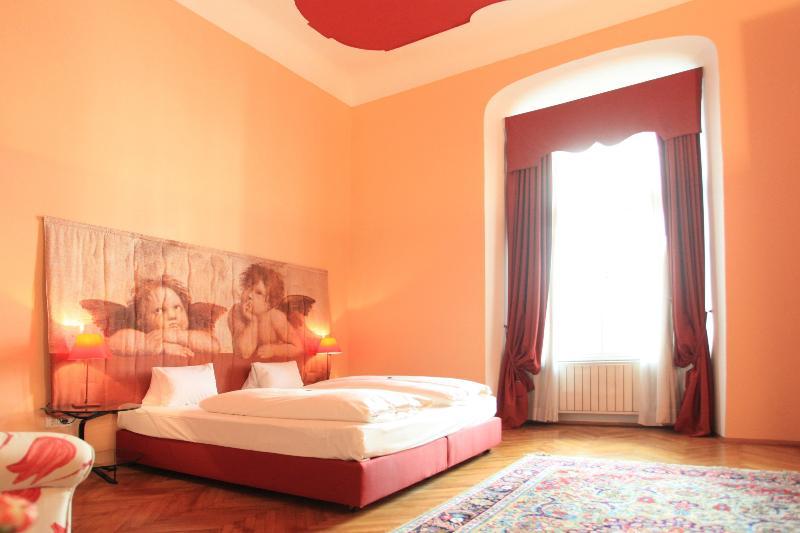 Boutique Hotel Dom - Rooms & Suites Graz Luaran gambar