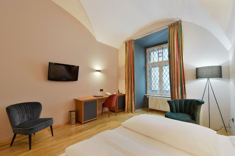 Boutique Hotel Dom - Rooms & Suites Graz Luaran gambar